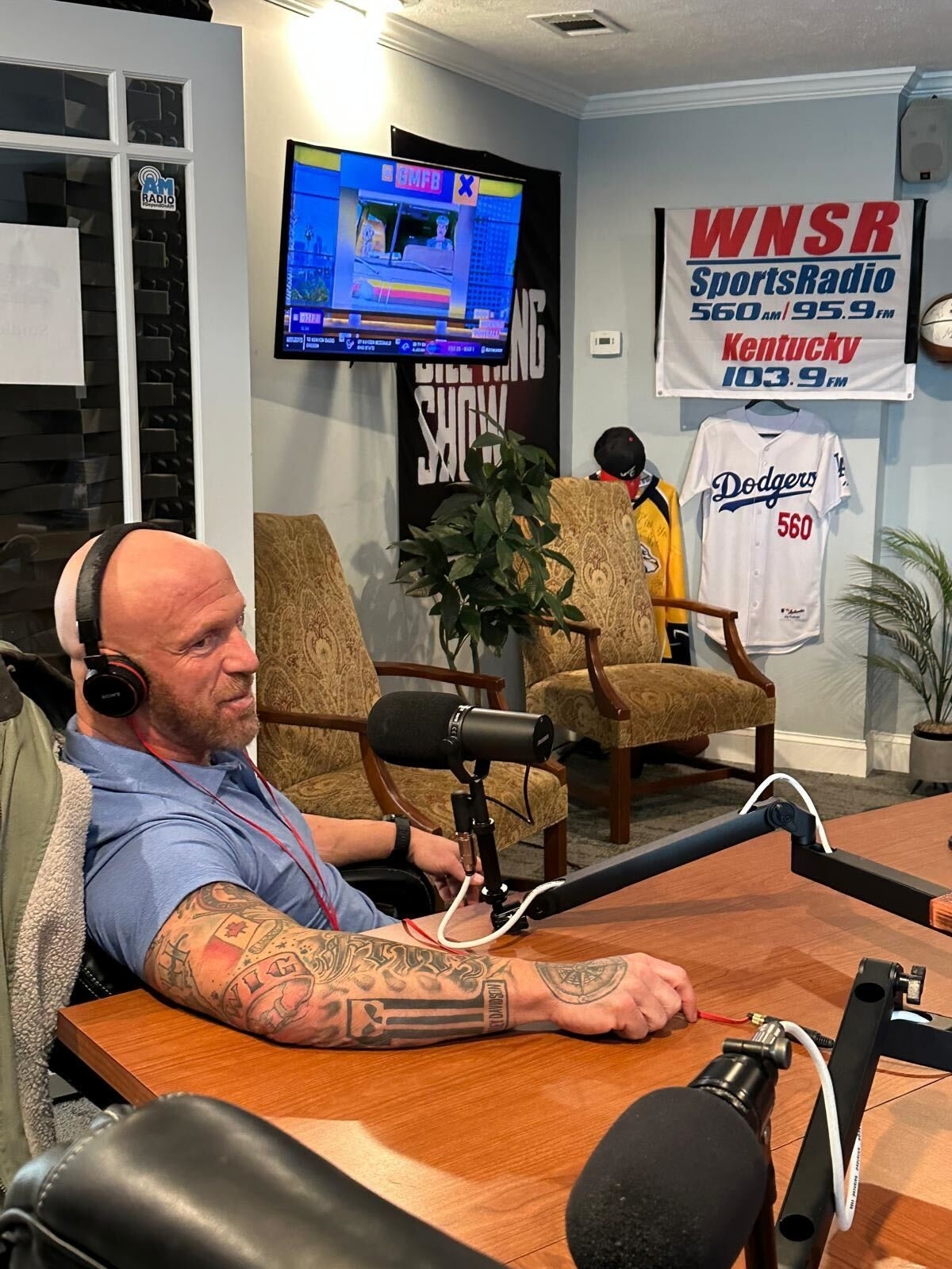 Nashville Media Tour Featuring Eric Young