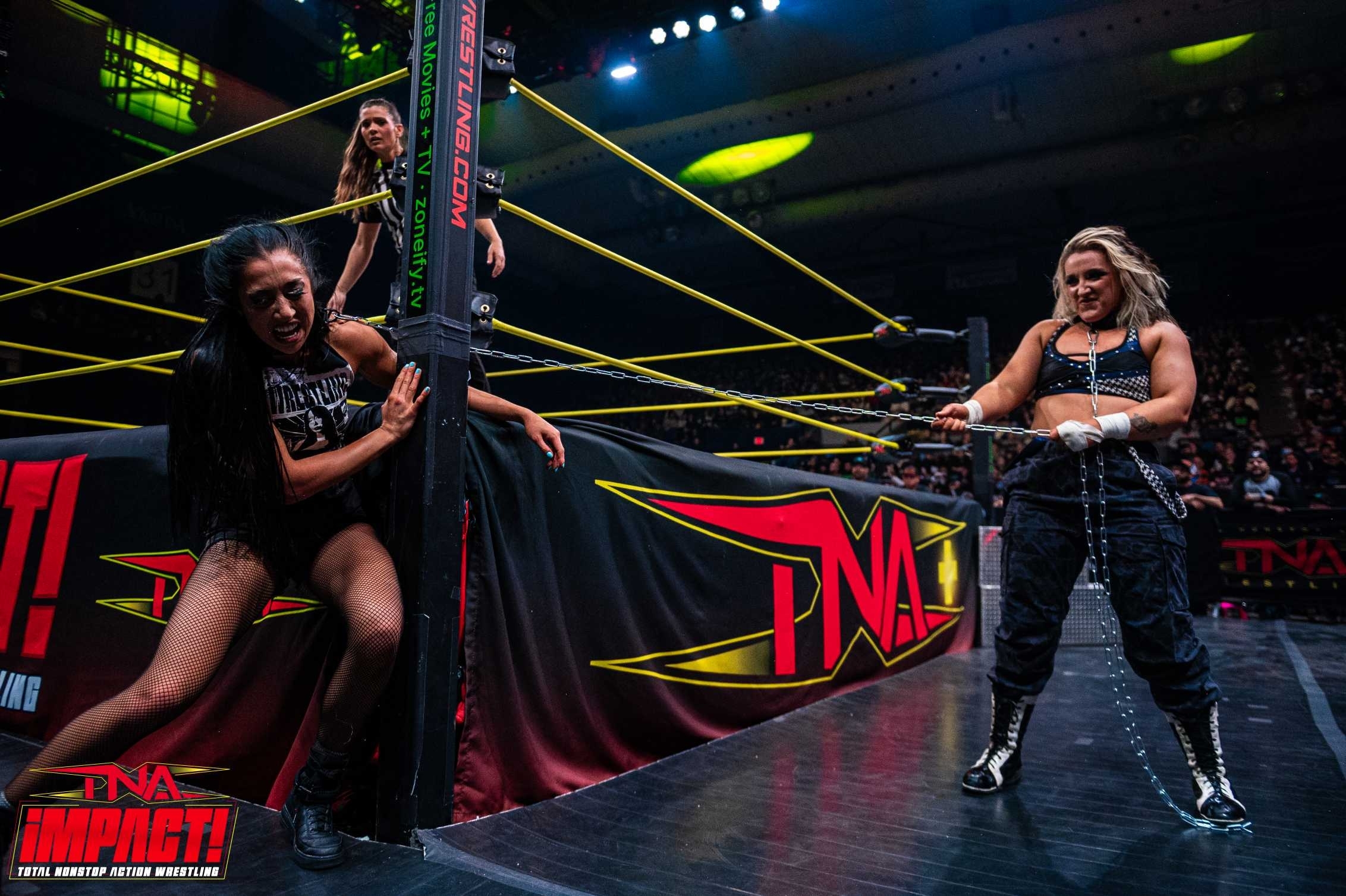 Spotlight: Dani Luna vs. Indi Hartwell - Dog Collar Match